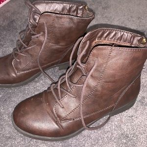 Lace up boots